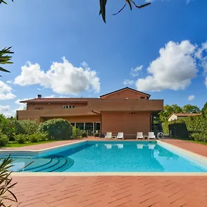 ** Apart Otel San Rossore İtalya