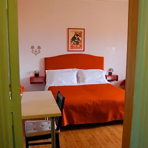 ** Oda ve Kahvaltı Colosseoinn İtalya